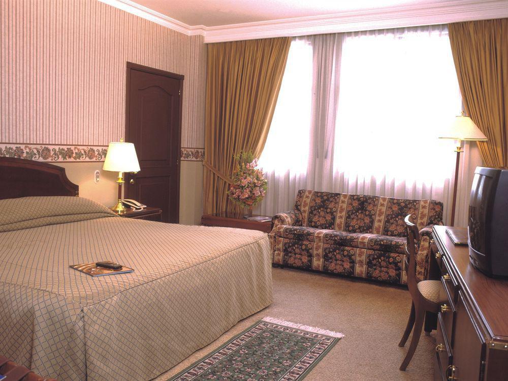 Dann Carlton Hotel